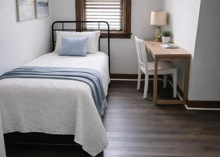 Simple Comfort Villa Pittsburgh